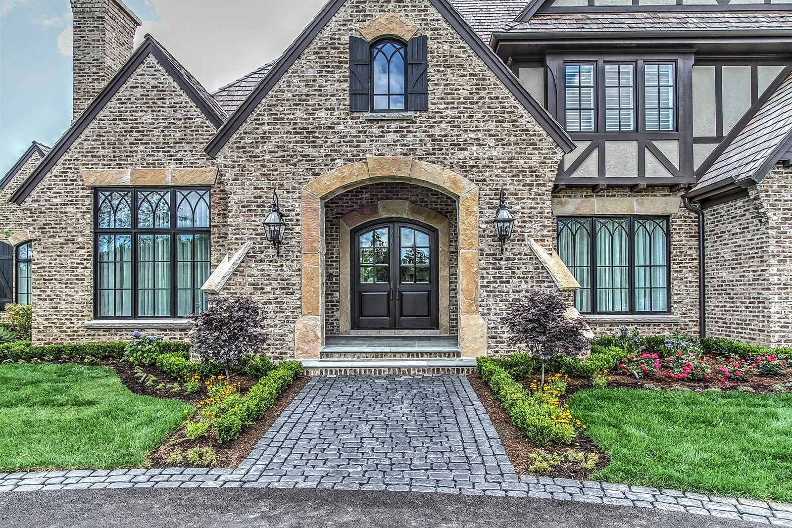 Avondale Custom Homes